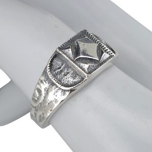 Alternative view of Sterling Silver Diamond Design Ring